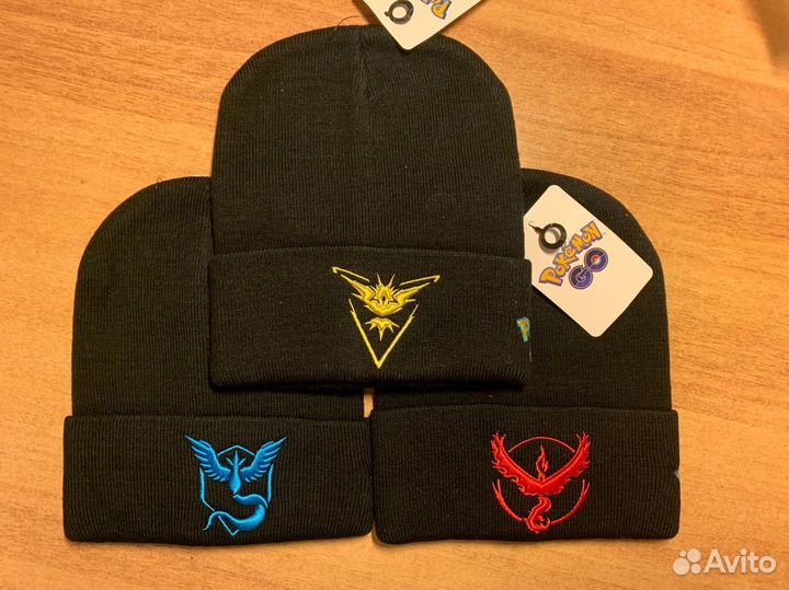 Новая шапка Mystic instinct (голубой) черная