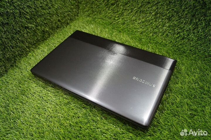 Samsung с матовым экраном в идеальном состоянии