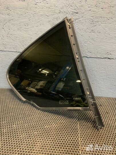 Стекло двери заднее правое Bmw 520I F10 N20 2015