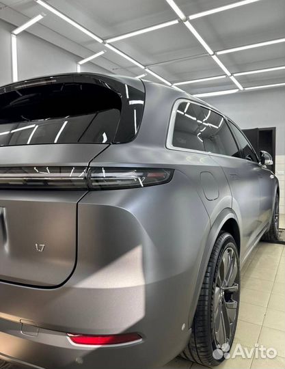 Оклейка авто цветной пленкой