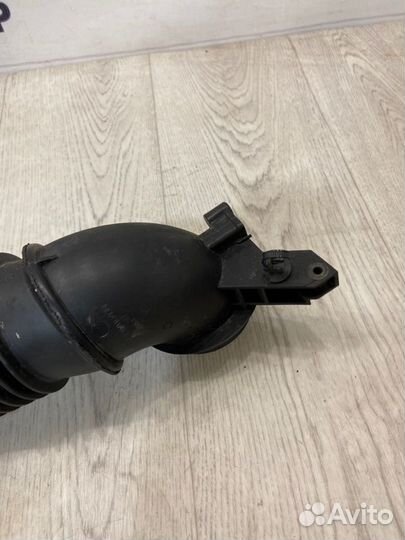 Патрубок воздушного фильтра Ford Kuga DR txda 2011