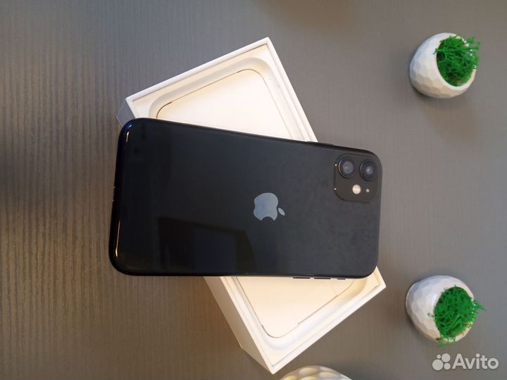 iPhone 11, 64 ГБ
