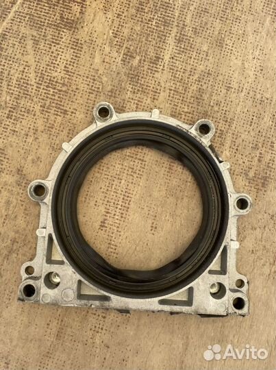Задний сальник коленвала Мерседес 906