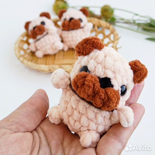 Вязаные брелоки в ассортименте