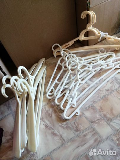 Вешалки плечики взрослые