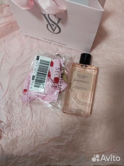 Victoria Secret bombshell