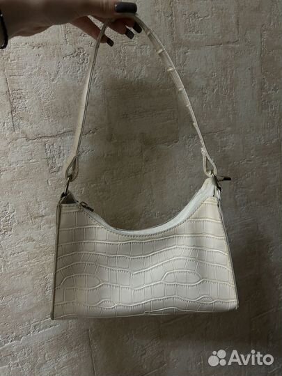 Сумка багет белая shein