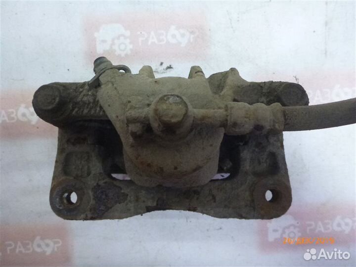 Суппорт задний левый Hyundai Santa Fe SM G4JS 2004