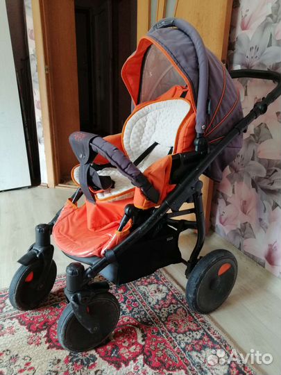 Прогулочная коляска