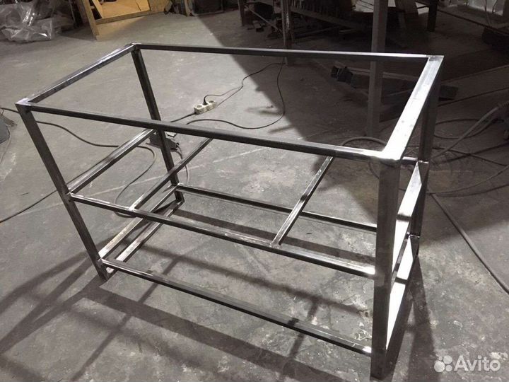 Столы стеллажи барные стойки и т.д