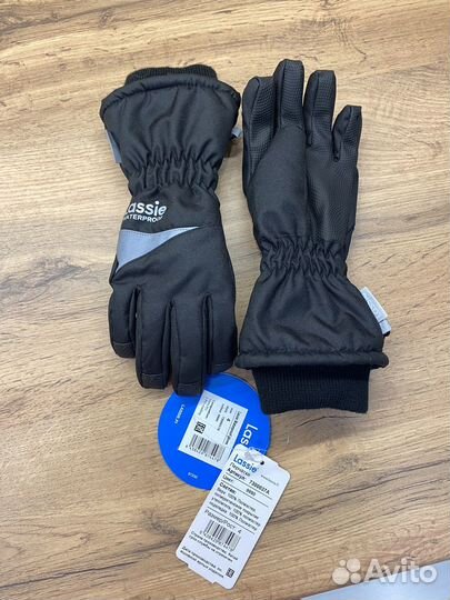 Новые перчатки Lassie зимние зима