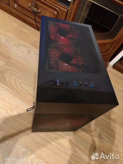 Корпус Aerocool Atomic V2 с вентиляторами