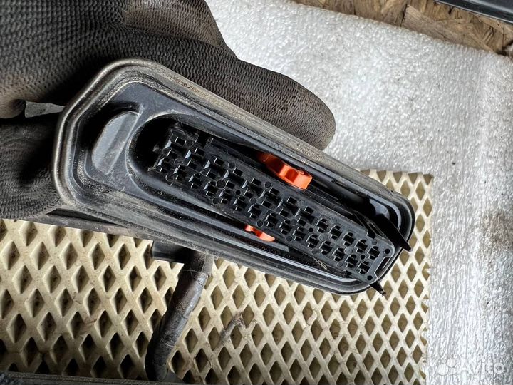 Стеклоподъемник задний правый VW Passat B6