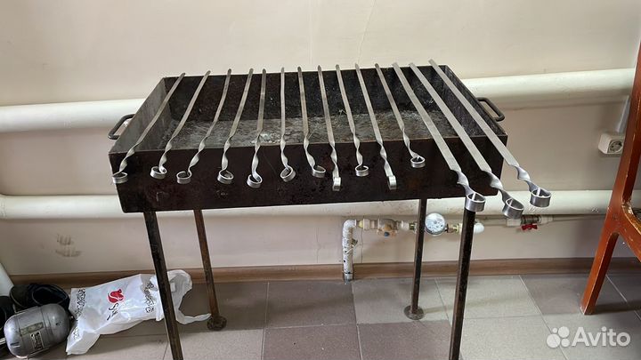 Мангал с шампурами