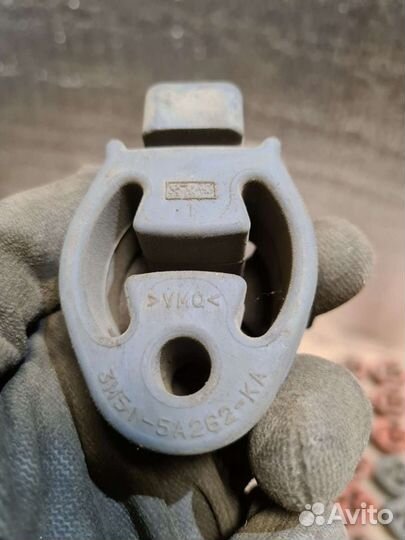 Резинка крепления глушителя Mazda