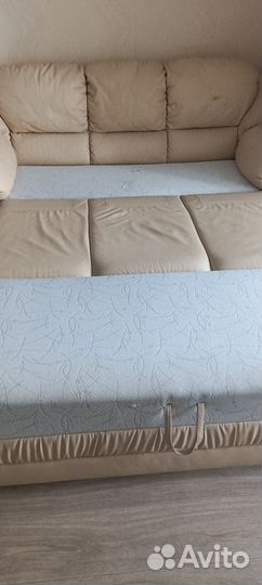 Кожаный диван бу