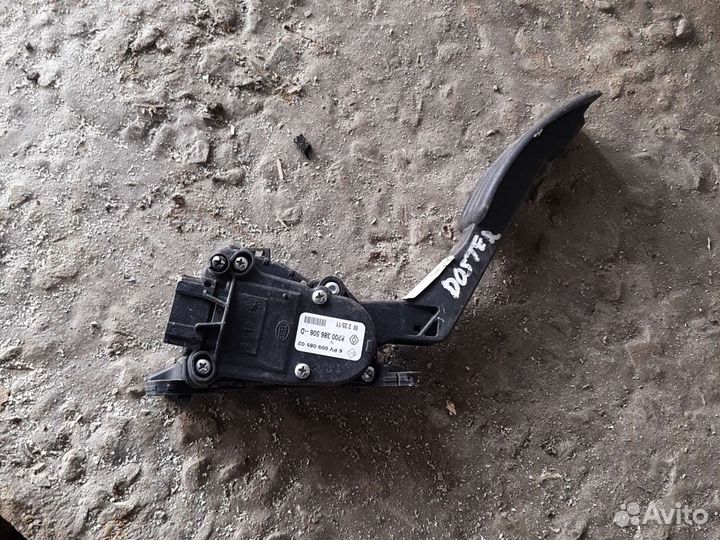 Педаль газа Renault Duster 1.5 dci