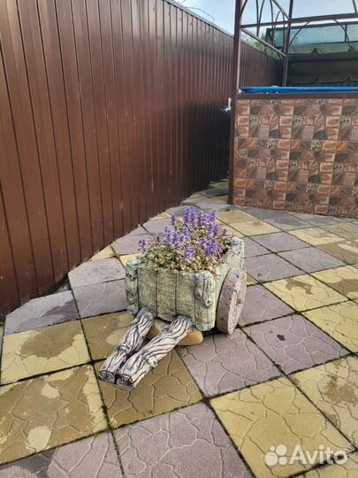 Уличные цветочные горшки