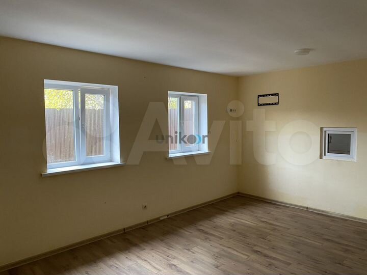 Дом 355,2 м² на участке 6 сот.