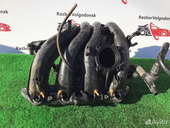 Впускной коллектор Volkswagen Polo 5