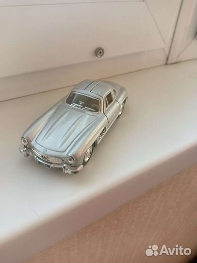Коллекционная модель mercedes 300sl