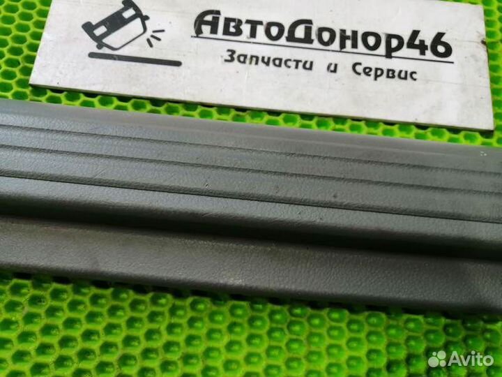 Накладка на порог правая передн. Chevrolet Lacetti