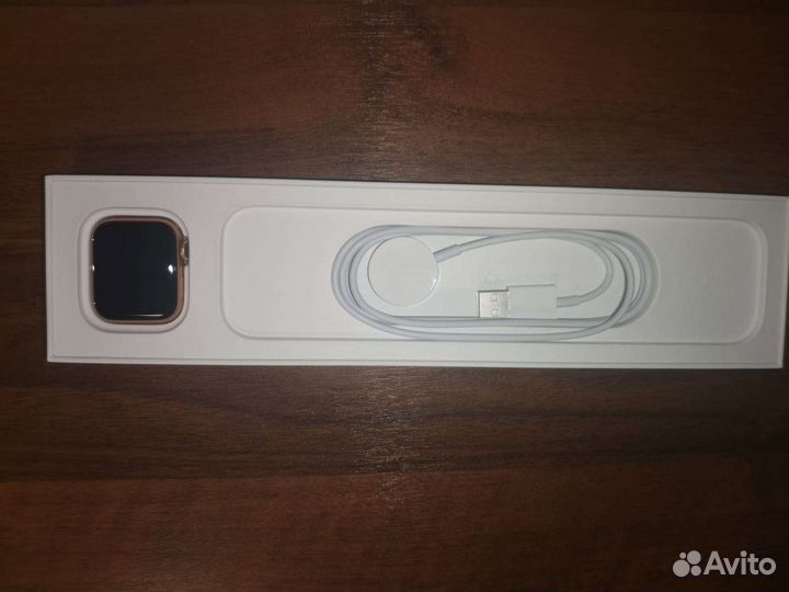 Часы apple watch SE GPS 40 mm Aluminum Case with S