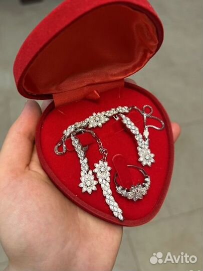 Серебряный комплект