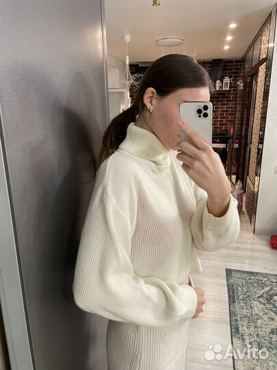 Свитер