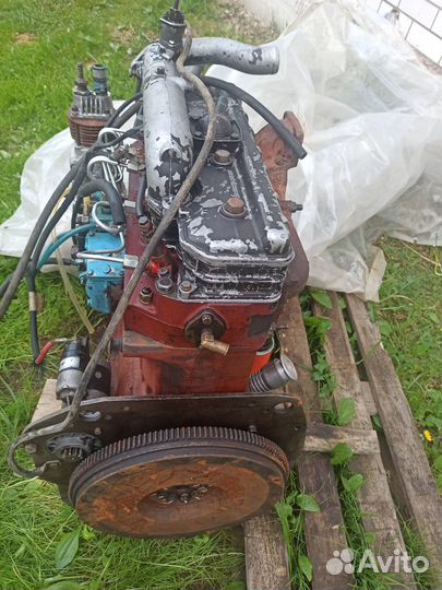 Двигатель д240