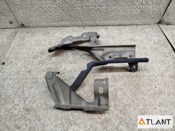 Петля капота subaru R2