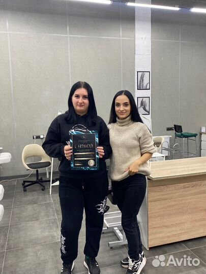 Обучение наращиванию ресниц