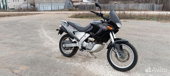 Мотоцикл Aprilia pegaso 650 cube