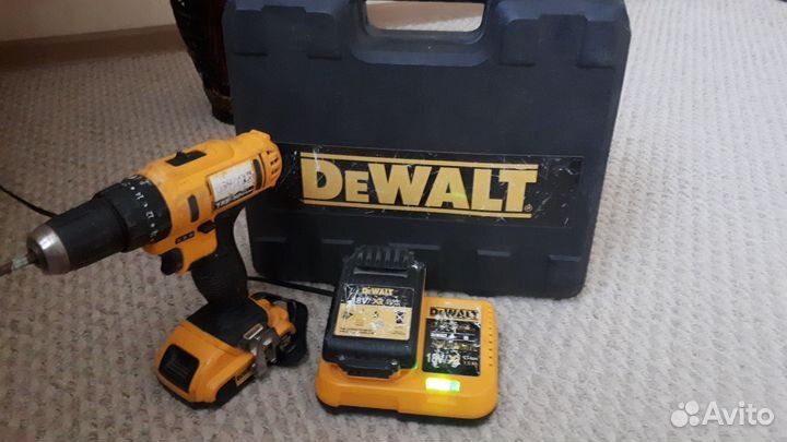 Шуруповерт dewalt