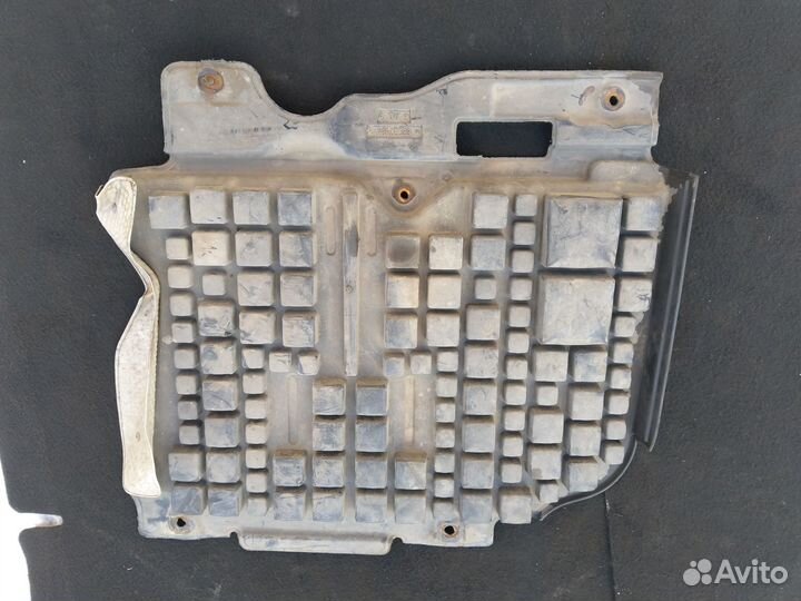 Защита пыльник Jeep Grand Cherokee WK2 2010-2013