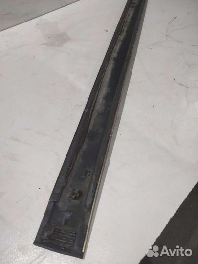 Молдинг передний левой двери Вольво S80