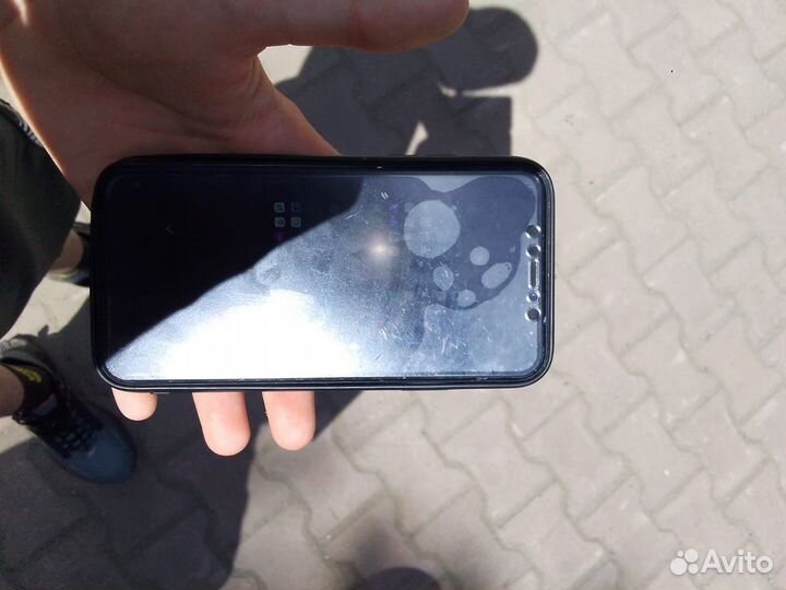 Телефон iPhone Xr