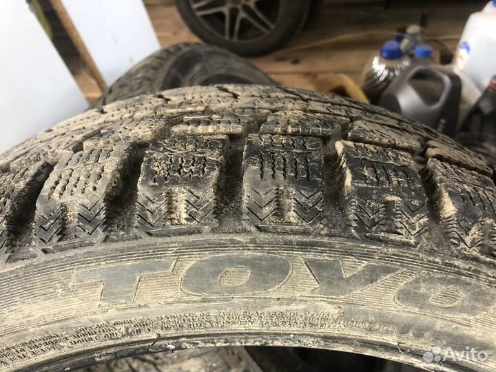 Продам toyo 215/45/r17