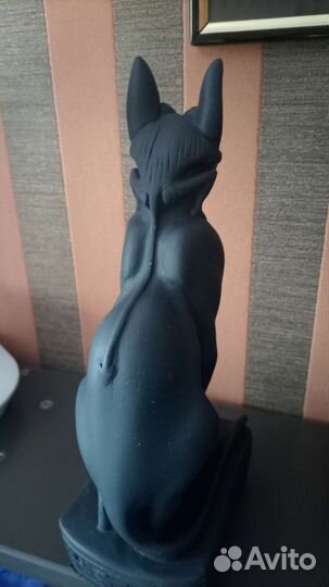 Египетский кот с вампиром