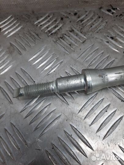 Крюк буксировочный Citroen C4 Picasso минивэн 1.6