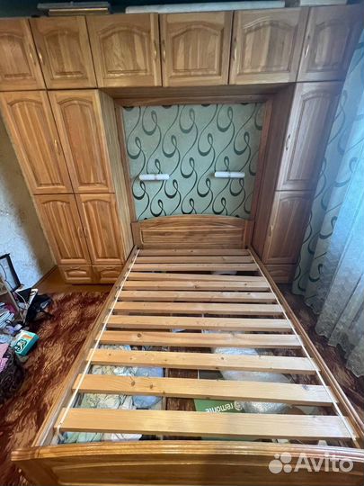 Спальный гарнитур