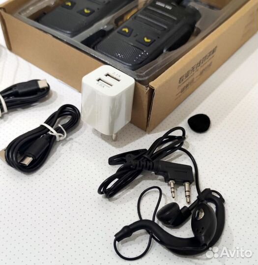 Рация радиостанция с гарнитурой и наушником