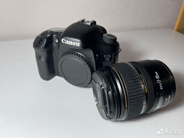 Зеркальный профессиональный аппарат Canon 7D