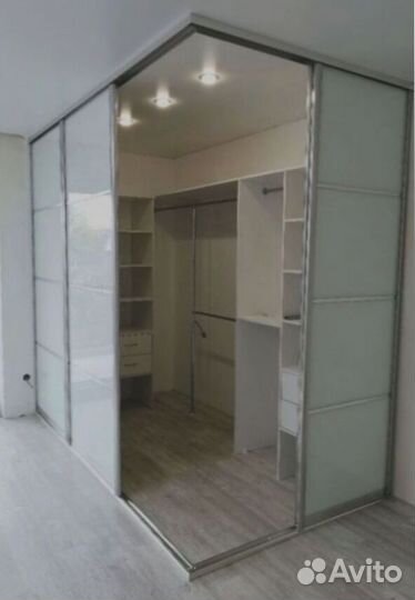 Библиотека на заказ в Санкт-Петербурге