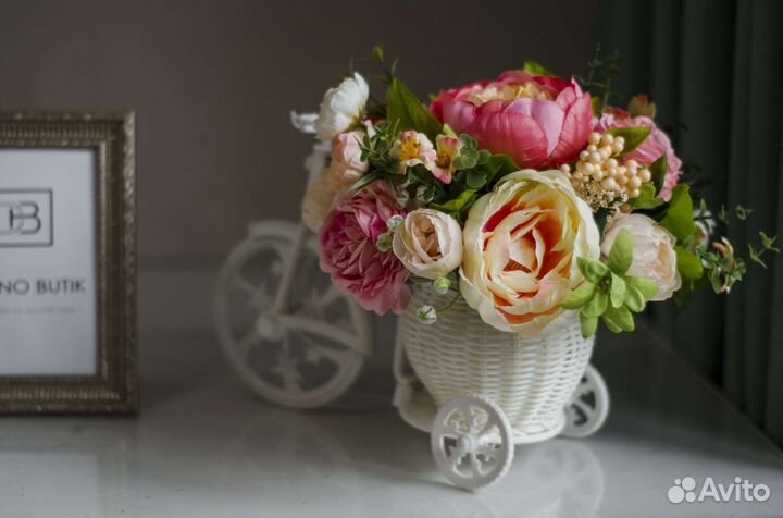 Велосипед с цветами в наличии