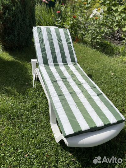 Шезлонг