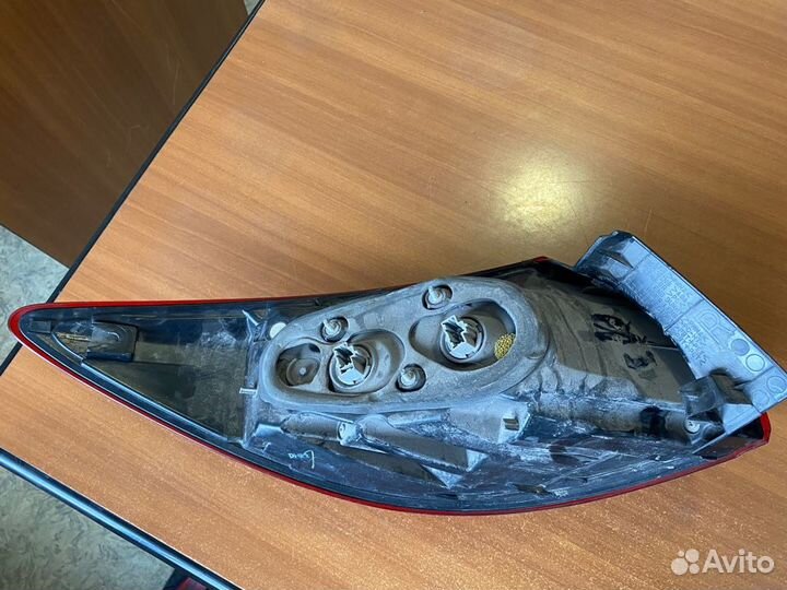 Фонарь задний правый наружный Мазда сх5