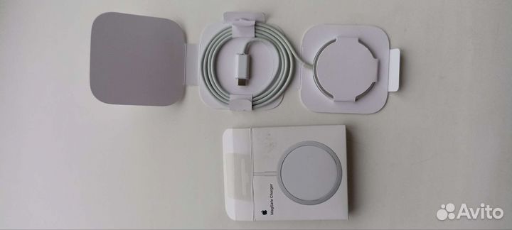 Беспроводная зарядка для iPhone
