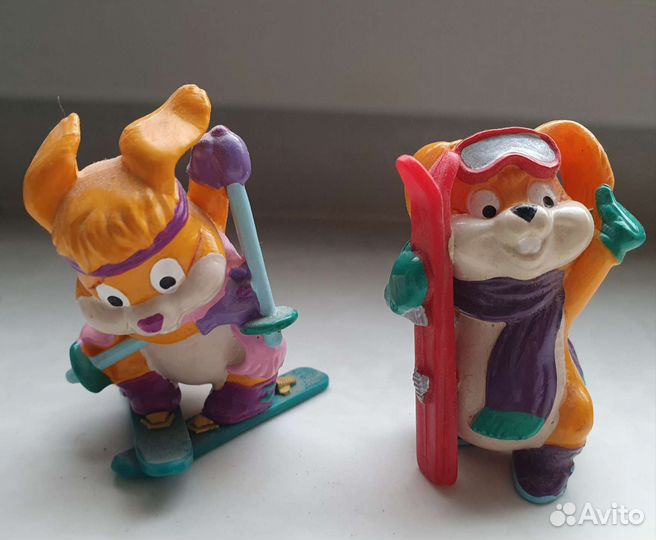 Серия Зайцы Лыжники из киндера