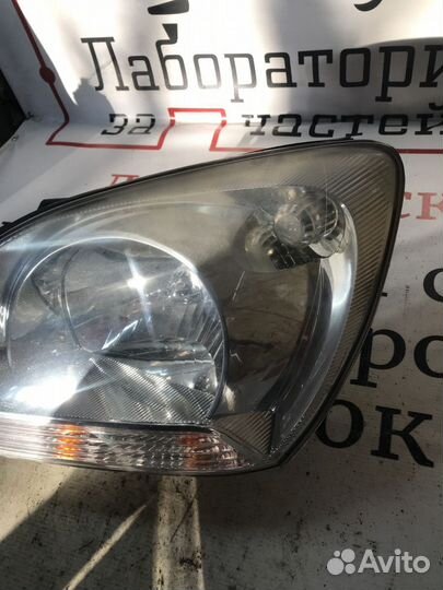 Фара левая Kia Sportage II (2004—2008)